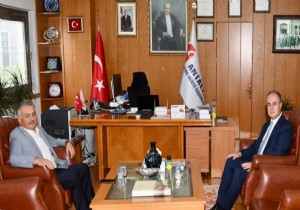 Vali Yazıcı dan Antalya İl Defterdarlığı ve Antalya Vergi Dairesi Başkanlığı’nı ziyaret